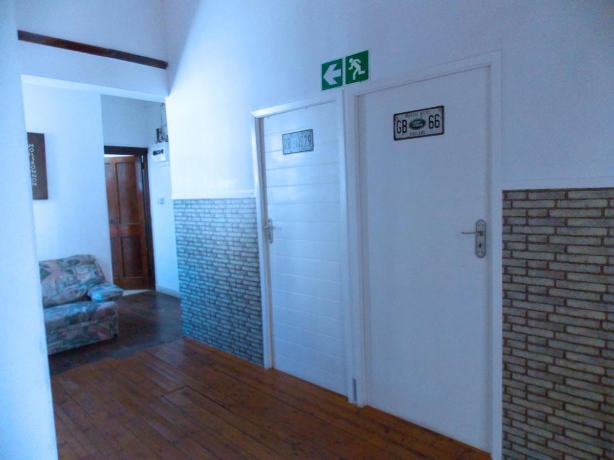 Trap Houz Backpackers Cidade Do Cabo Exterior foto